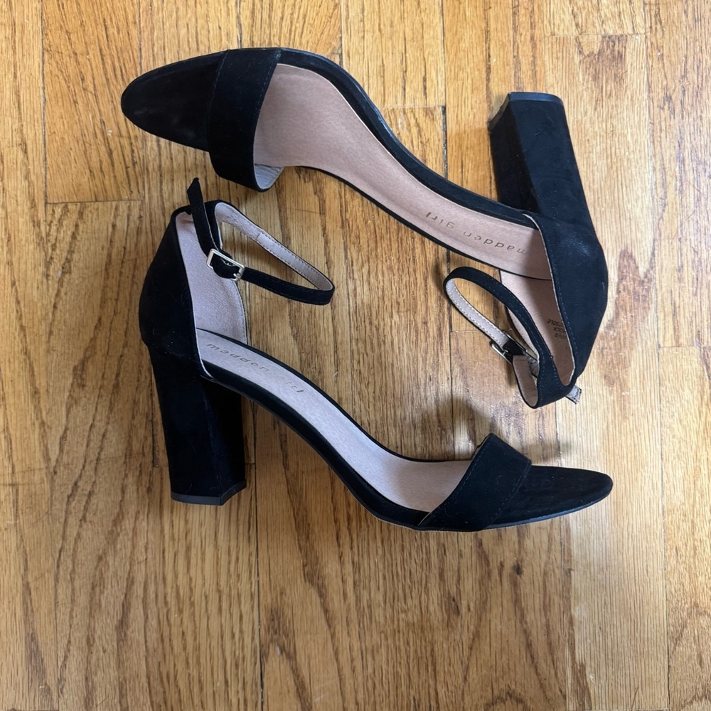 Madden Girl Bella Black Heels - Picture 4 of 6